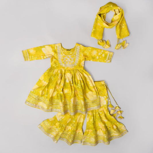 Mustard with Zari Sharara